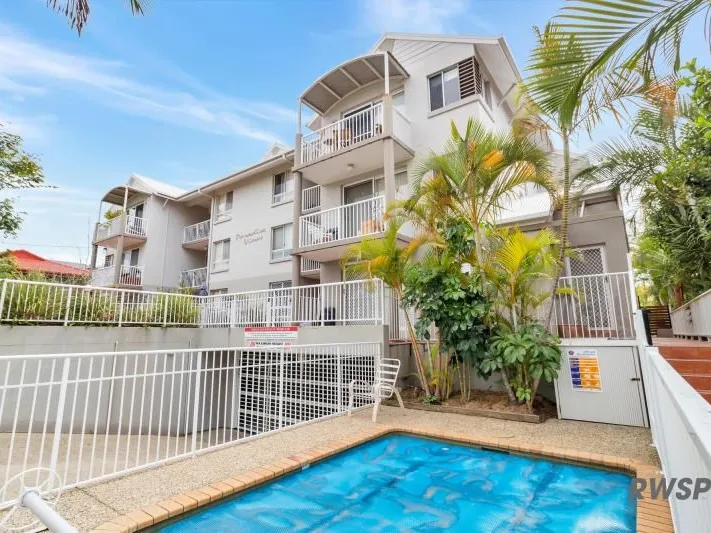 Ground floor Unfurnished unit on Chevron Island