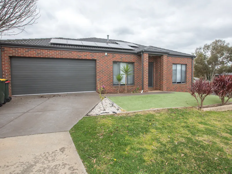 SAVE ON BILLS WITH SOLAR PANELS IN THIS MODERN HOME