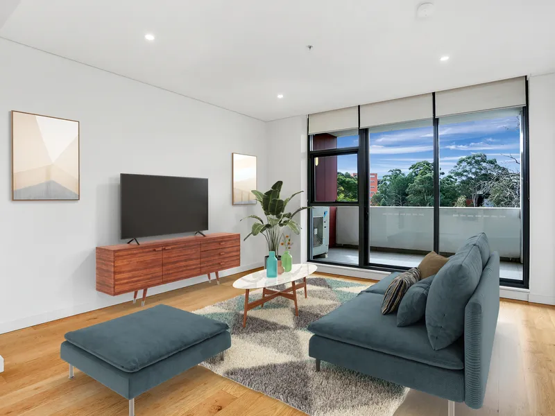 Luxury one bedroom apartment with studies located walking distance to Macquarie Shopping Centre, Macquarie University & Train Station.