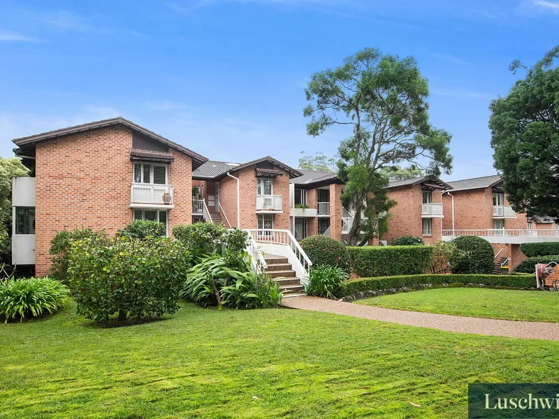 The fabulous 'Cavendish' - A superb quality Mirvac built 2 bedroom/2 bathroom apartment adjoining the Killara Golf Course