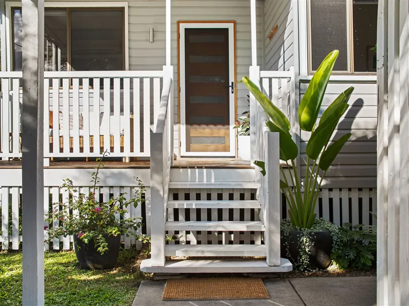 Low-set, Renovated Post War Home!