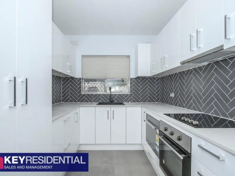 NEWLY RENOVATED - EXTRA LARGE BED & 1 BATH UNIT IN QUIET COMPLEX - STUNNING PRESENTATION