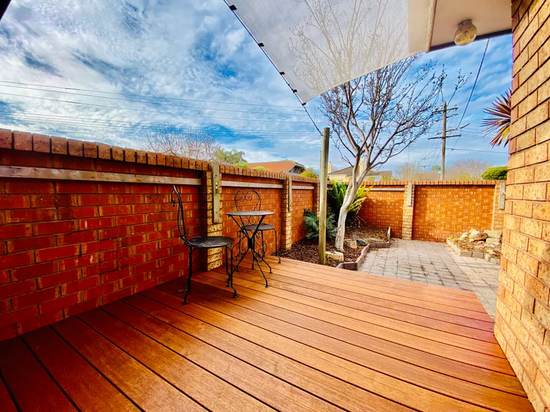 HOUSE LIKE PROPORTIONS WITH A FOCUS ON OUTDOOR SPACE!