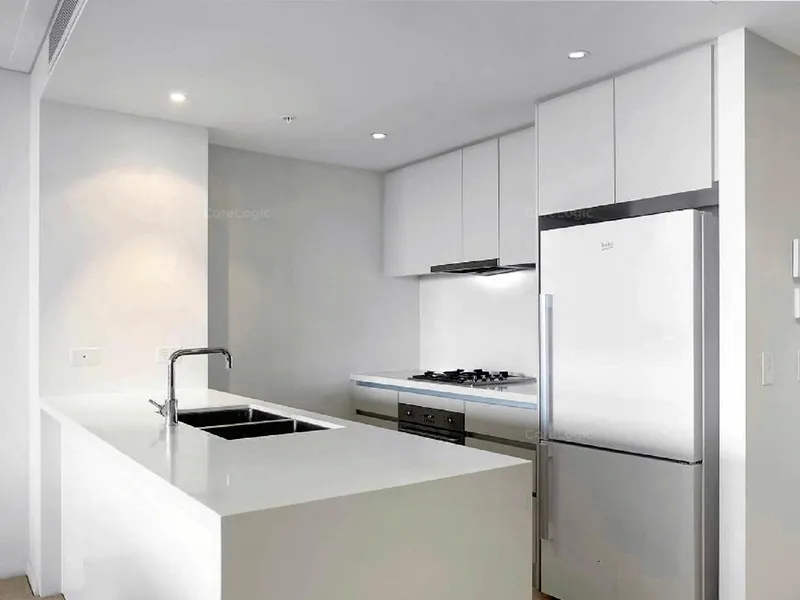 Resort Style Living 1 Bed Apartment+Study