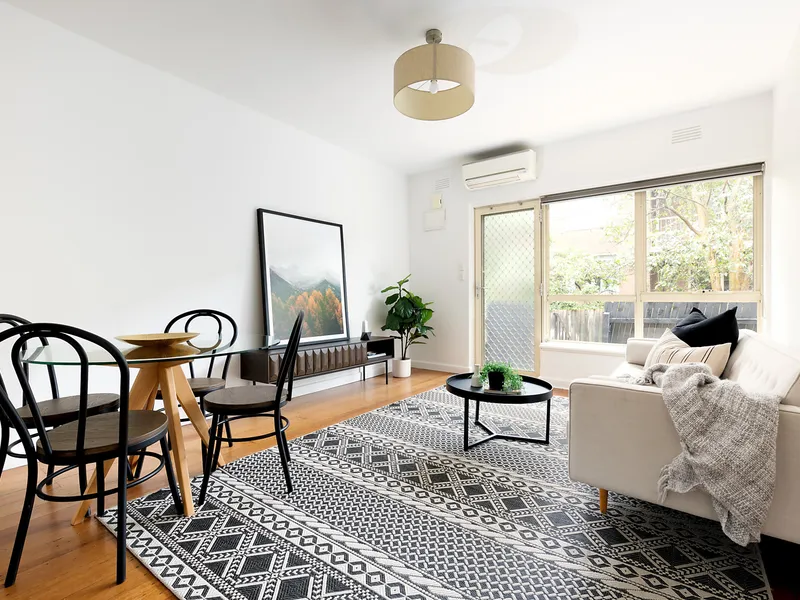 Stylish ground floor apartment only with everything you need at your doorstep