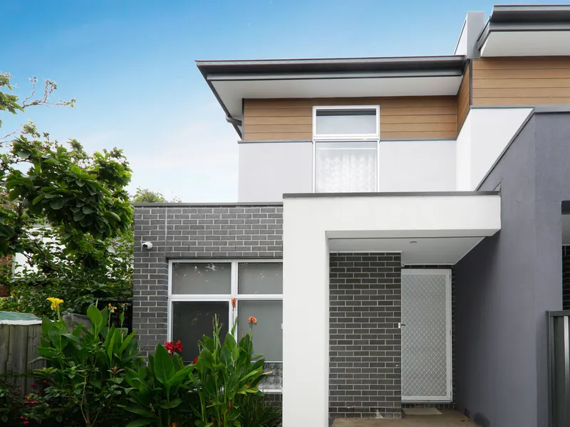 Townhouse in Central Mitcham