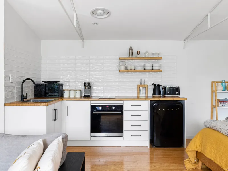 Period Grace and a Studio that Stuns