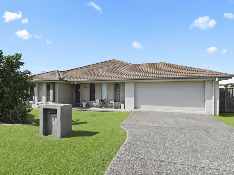 Big Family Home on 600M2 Block in Central Morayfield!