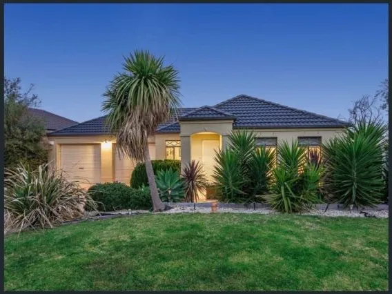 3 Bedroom with Ensuite, 2 Bath, Double garage with massive Alfresco in Caroline Springs