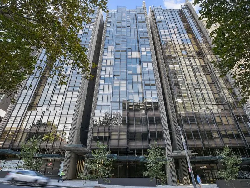 Immaculate apartment accommodating the executive lifestyle.