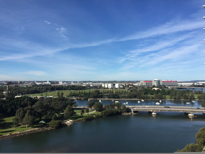 HIGH-LEVEL NORTH FACING 2 BEDDER WITH GREAT WATER VIEWS