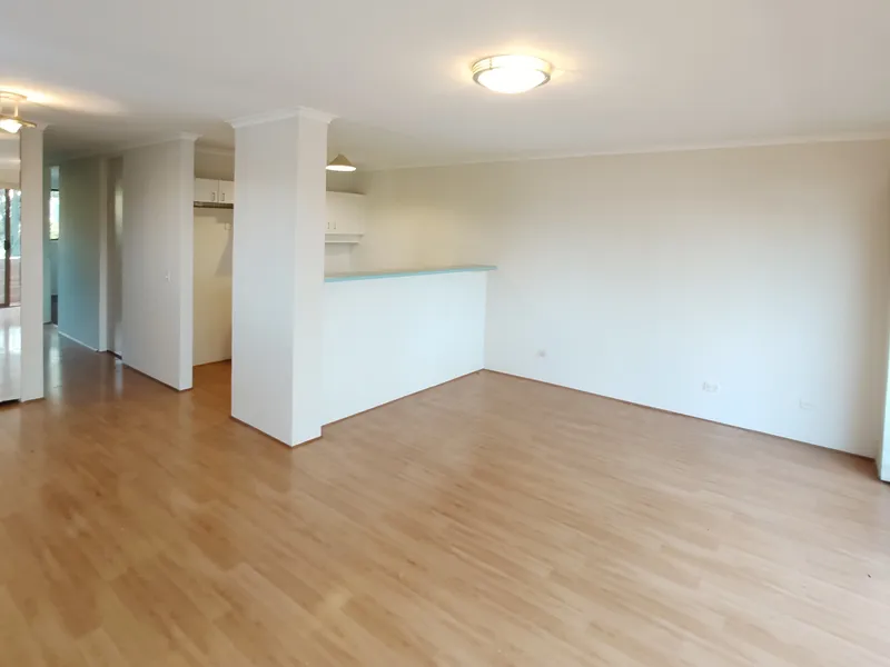 Large Two Bedroom Apartment with Tranquil Leafy Outlook