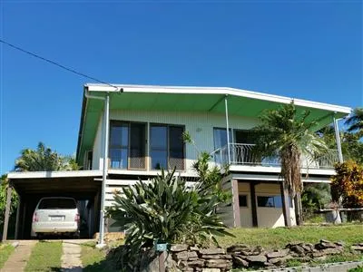 CENTRAL LOCATION WITH VIEWS AND COOLING BREEZES