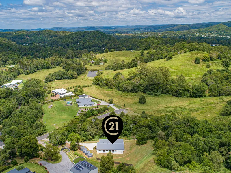 Luxurious and peaceful hideaway on 2.5 glorious acres