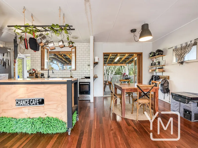 Large Family Home - Central Caloundra