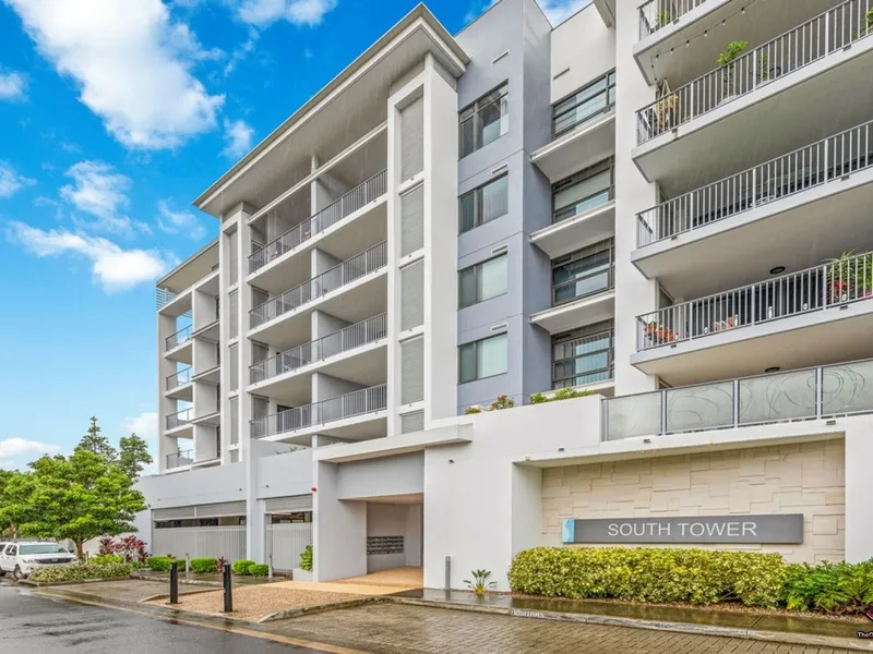 1 BEDROOM APARTMENT LOCATED IN PREMIUM CARINDALE COMPLEX