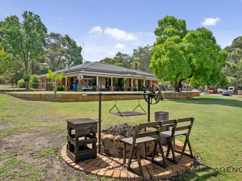 Happy Days - Open by private inspection over holiday break