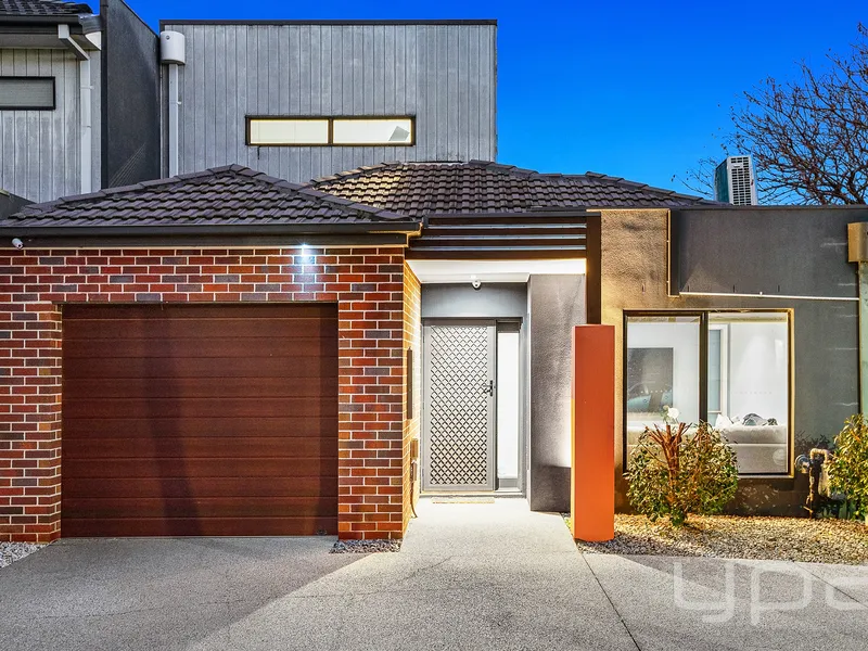 Inner city living with a splash of entertaining
