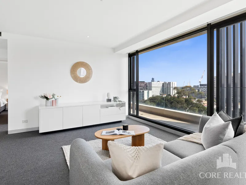 Luxurious Carlton Home with City Skyline Views