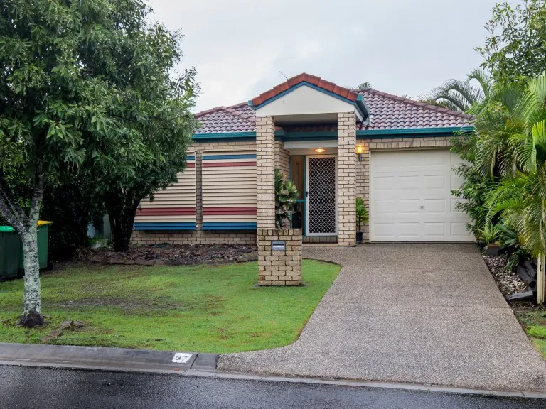 LOW MAINTENANCE CALOUNDRA WEST GEM!