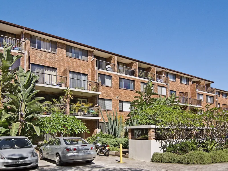 Serene Lifestyle 2 bed unit in prized locale
