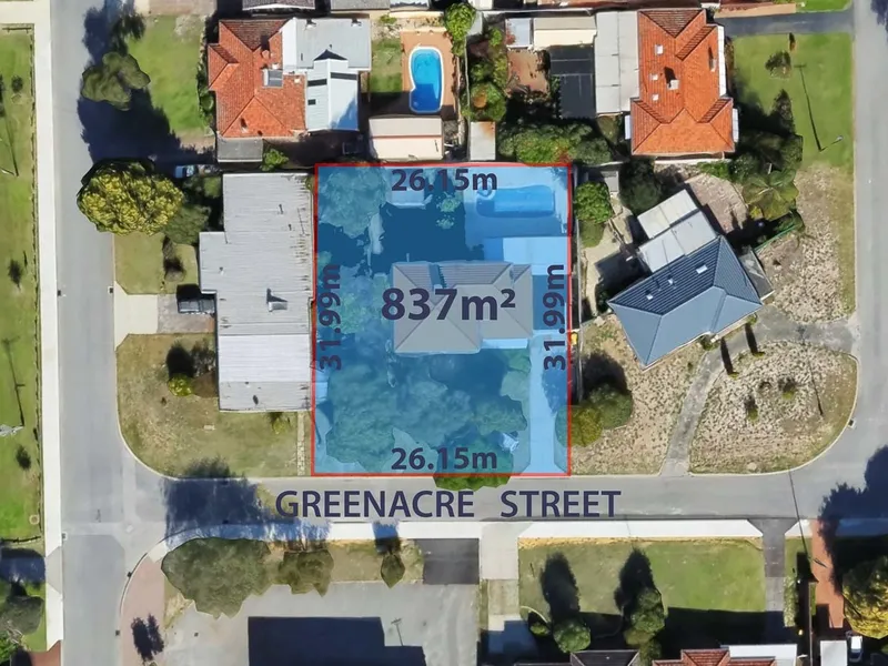 SENSATIONAL LAND – BELOW AVERAGE HOUSE!