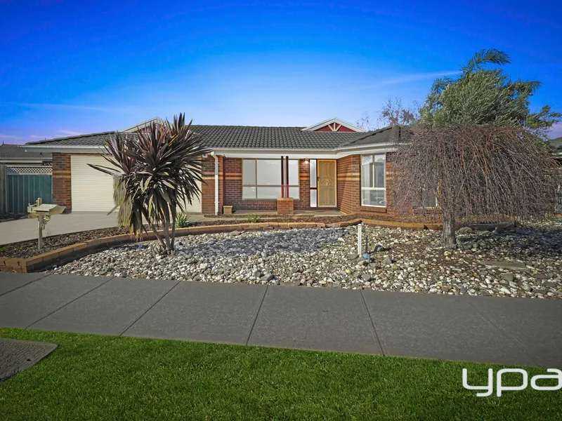 Ideal Family Home in Point Cook’s Most Convenient Location !!