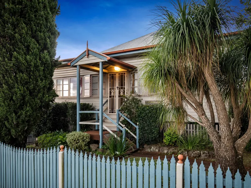 Don’t miss the opportunity to live in or renovate this charming South Toowoomba Cottage.