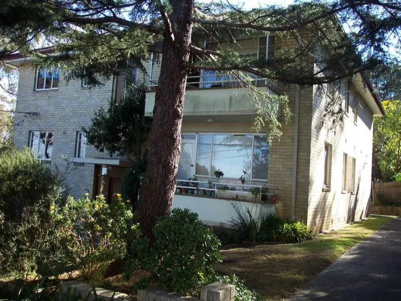 2 Bedroom Unit In Quite Location!!