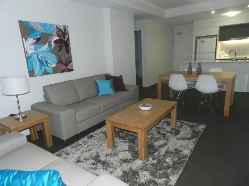 2 BED, FURNISHED UNIT/AIR CONDITIONED, CLOSE TO CBD! - No Pets