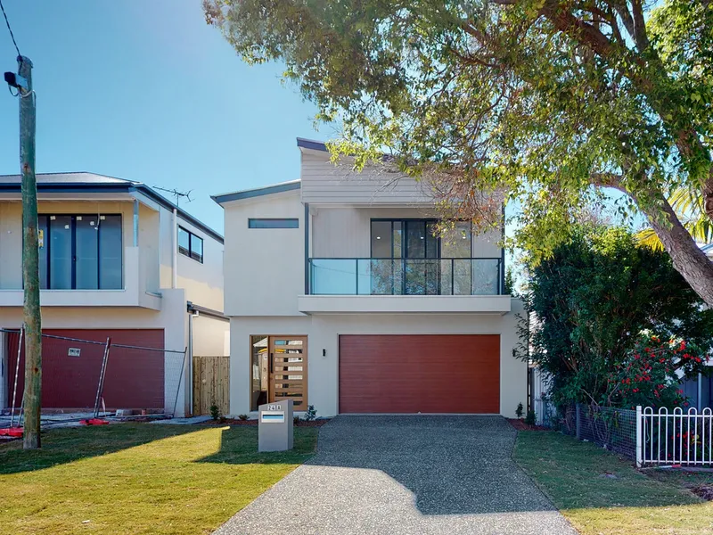 Brand New Spacious Family Home!!