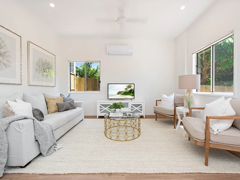 STYLISH TOWNHOMES WITH NO BODY CORPORATE 