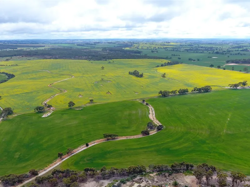 Well presented, genuine mixed farming property in a reliable
