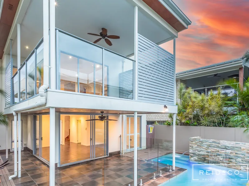 Incredible Bay and Mountain Views 