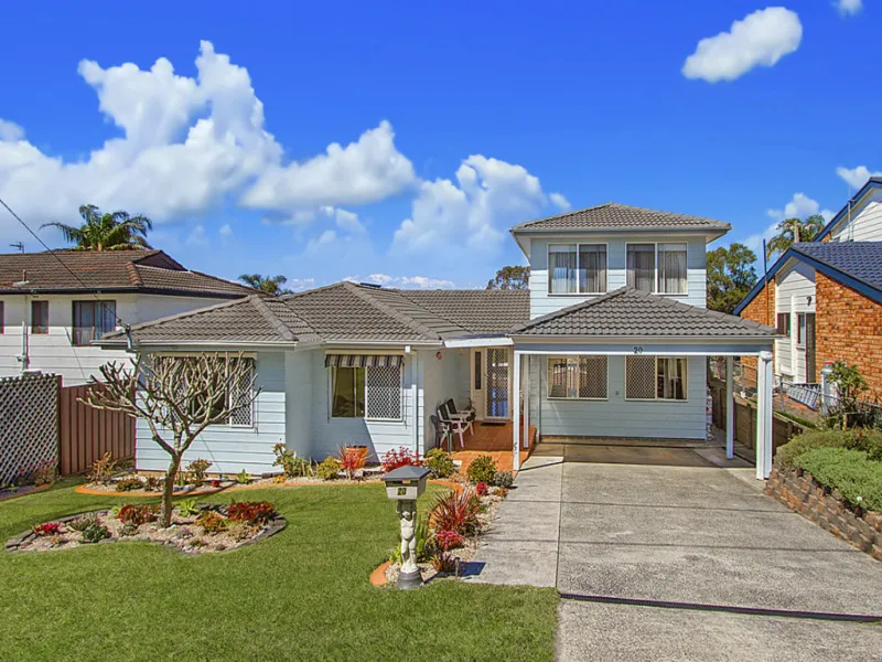 Immaculate family home with salt water pool