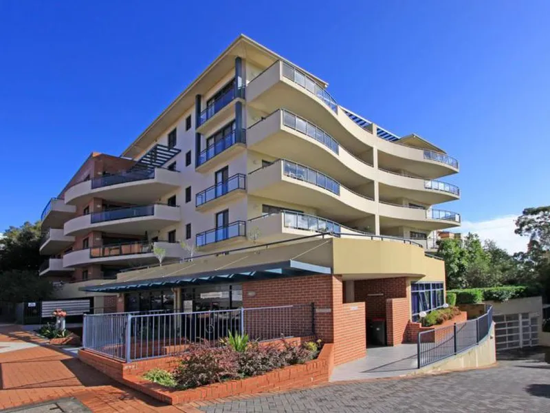Spacious Two Bedrooms Apartment in Miranda For Lease!