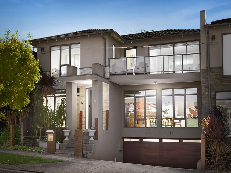 A Luxe Lifestyle of Low-Maintenance Perfection!