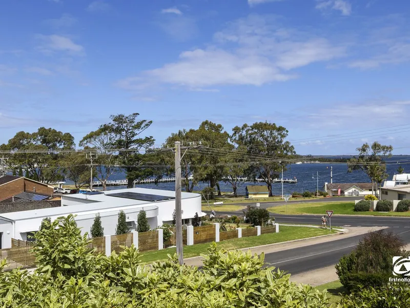 KA BANG WATERVIEWS IN DOWNTOWN PAYNESVILLE