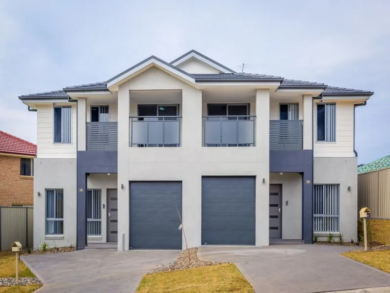 Modern 3 Bedroom Duplex on quiet sreet in Glenwood