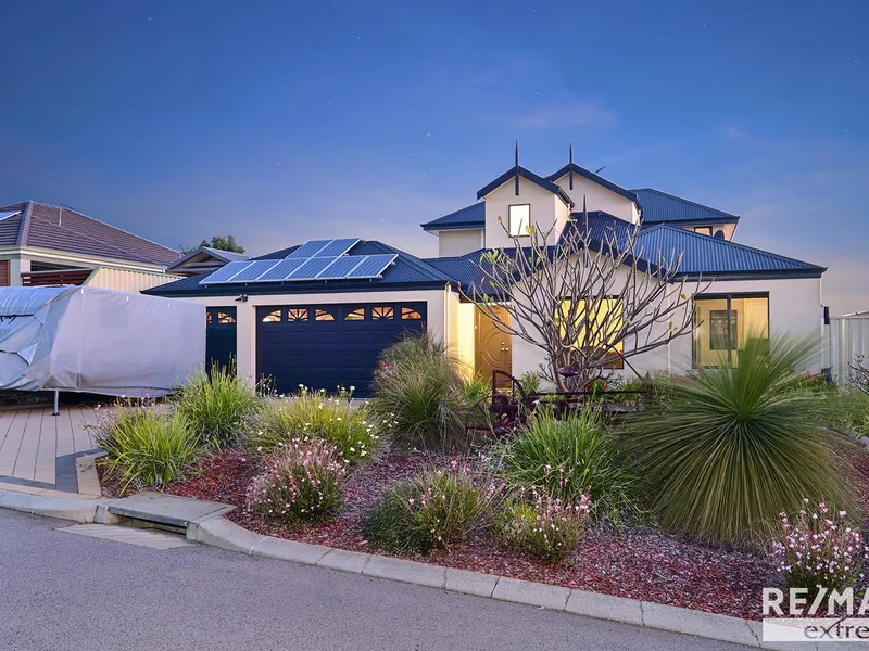 LAKE VIEWS AND MAGICAL SUNSETS!!