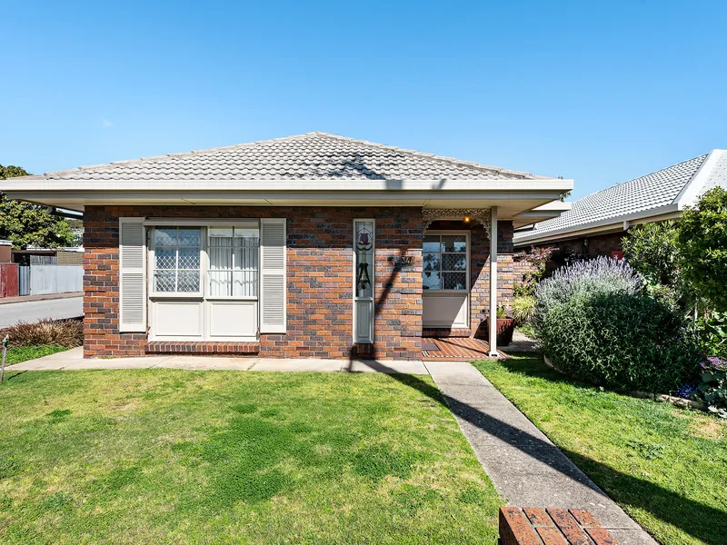 Beautifully Maintained Courtyard Home - Tightly Held Seaside Glenelg South