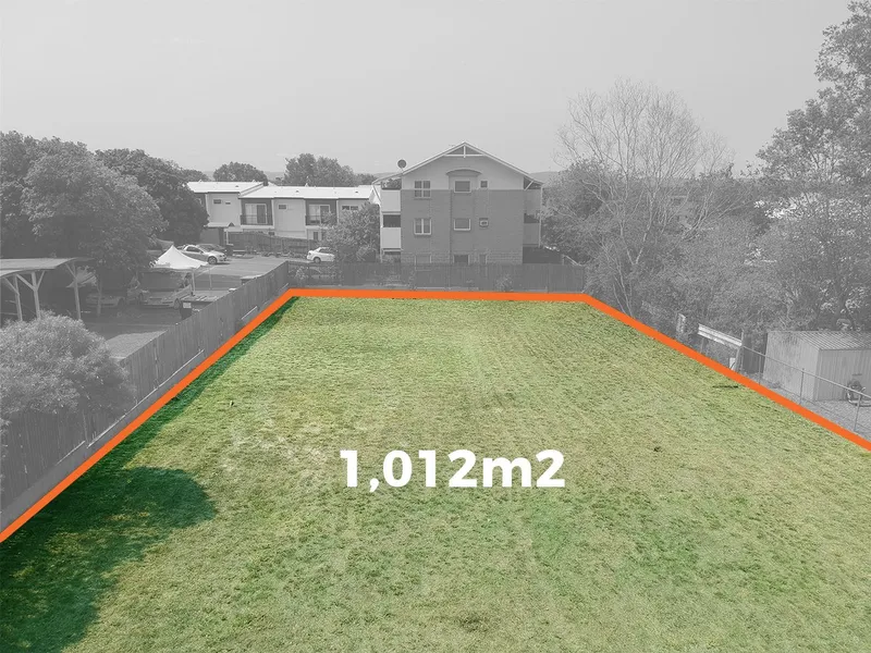 THE BEST TOWNHOUSE SITE IN SOUGHT-AFTER BOOVAL