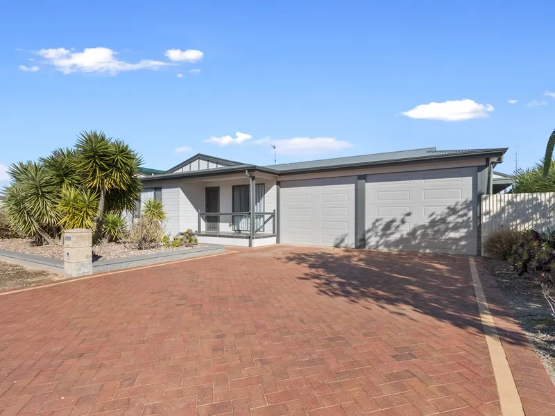 Loaded with appeal 600 meters from the beach!