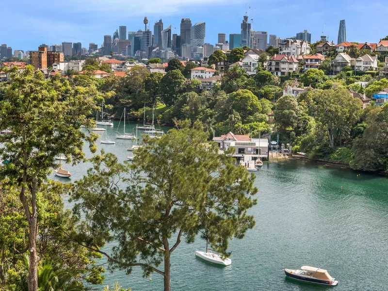 Picture perfect views, light & airy 2 BR apartment above Mosman Bay - FANTASTIC VALUE