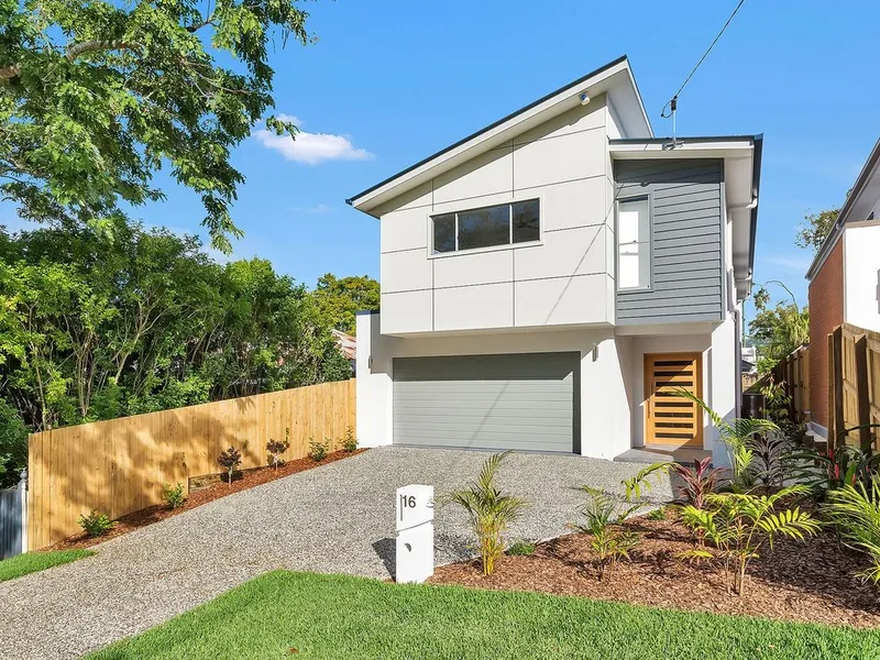 Delightful Executive Home in Oxley