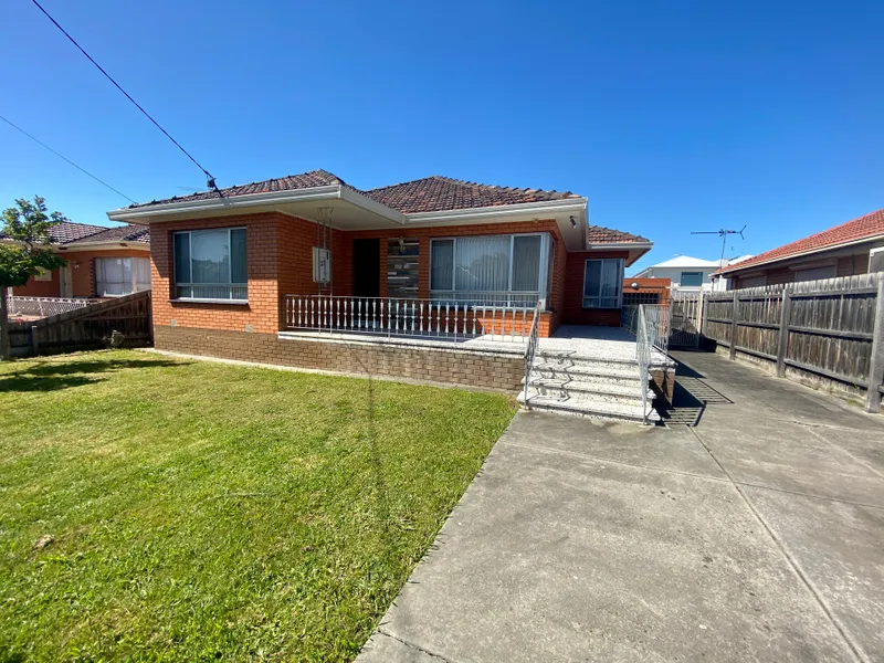 Grand Lalor Home & Locale