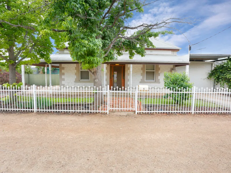 Perfectly Positioned Cottage Charm