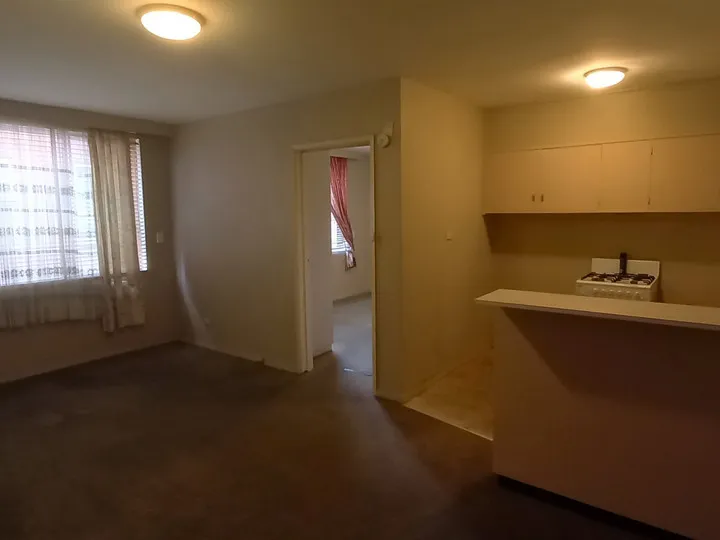 1 Week Free Rent!