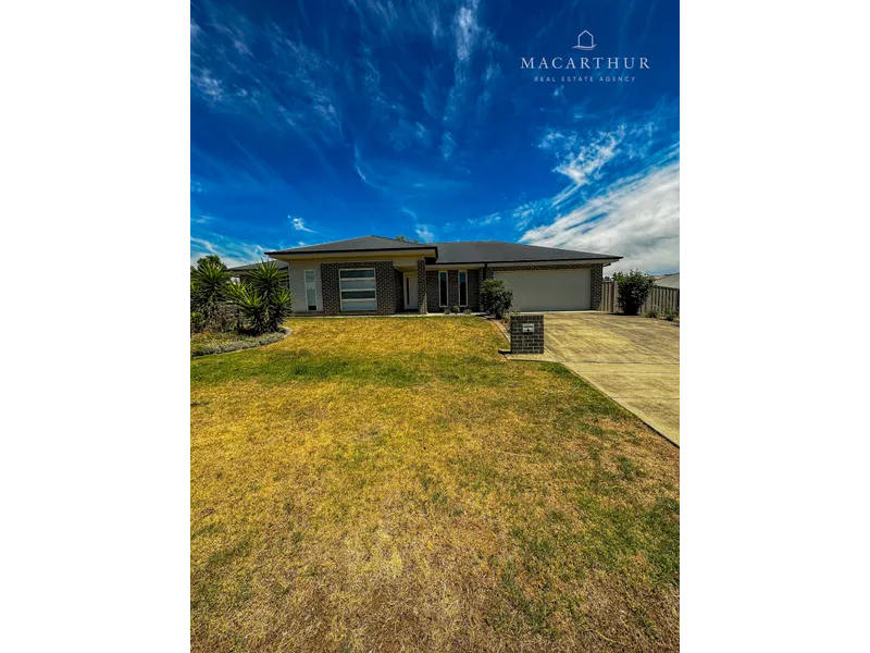 Welcome to Your Dream Home in Bourkelands!