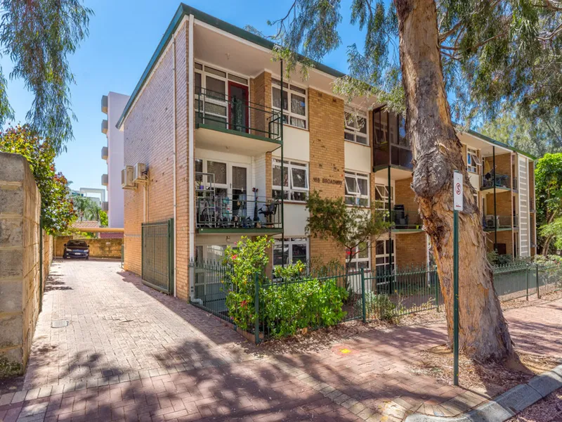 Renovated ground floor one bedroom unit